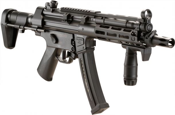 M-LOKハンドガードで戦闘力がアップしたMP5「CYMA Enhanced MP5