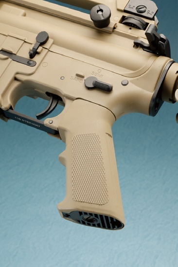 S&T M4A1 スポーツライン電動ガン with M203グレネードランチャー（ショート）BK＆DE（無刻印）