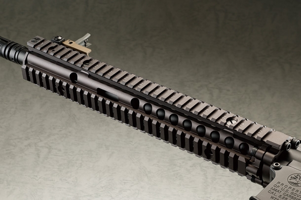 E&C M4A1 RISⅡ SOPMOD Block2 （Kestrel V2 BASIC搭載）電動ガン（COLT Licensed）