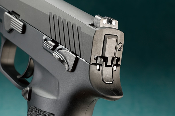 東京マルイ ガスブローバックガン P320フルサイズ