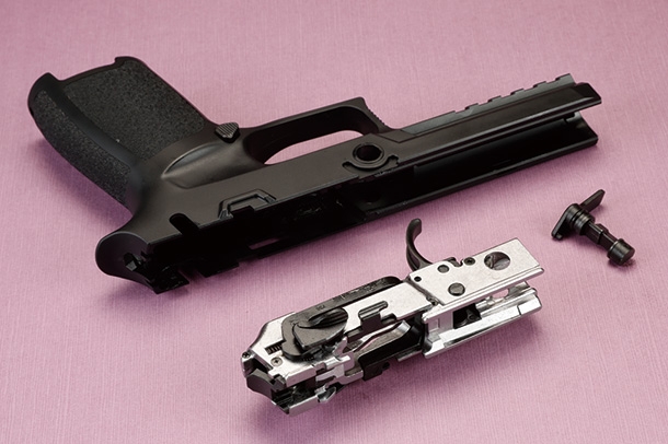 東京マルイ ガスブローバックガン P320フルサイズ