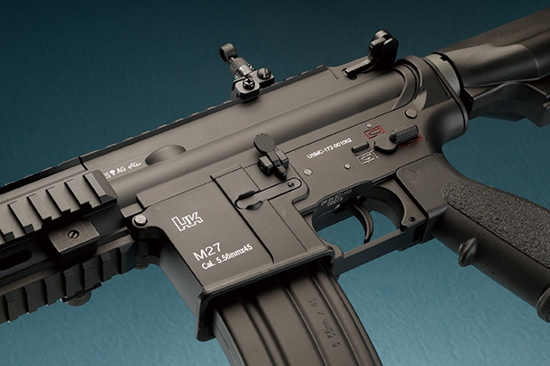 E&C M27 IAR（Kestrel V2 BASIC搭載）電動ガン ブラック／デザートカラー／タンカラー