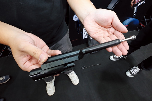 VFC   AVS74Uガスブローバックガン