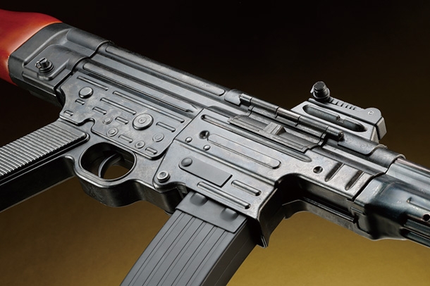 AGM MP44 フルメタル電動ガン（黒染め版）リアルウッド