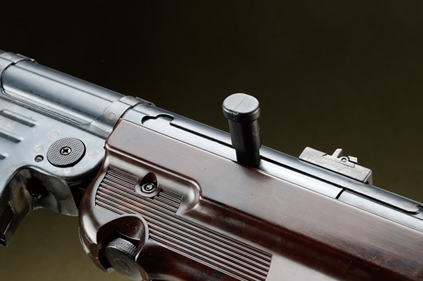 AGM MP40 フルメタル電動ガン（黒染め版）リアルウッドBK＆Brown