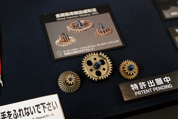 東京マルイ 電動ガンEVOLT M4A1カービン＆RS FPR MK4