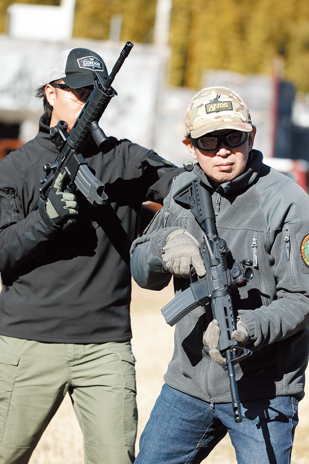 アームズマガジンライター自前のEVOLTで徹底レビュー