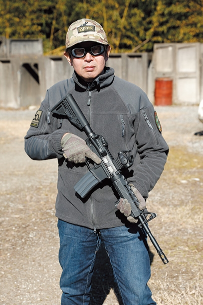 カスタマイズした自慢のEVOLTを二人で実射テスト！