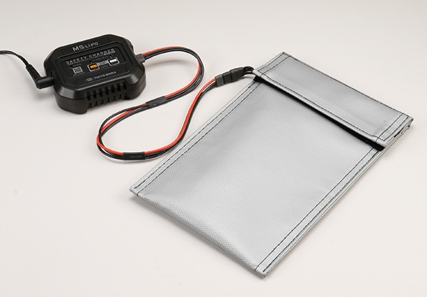 電動ガン用バッテリーの充放電