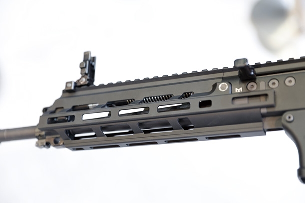 東京マルイ ガスブローバックガン 20式5.56mm小銃