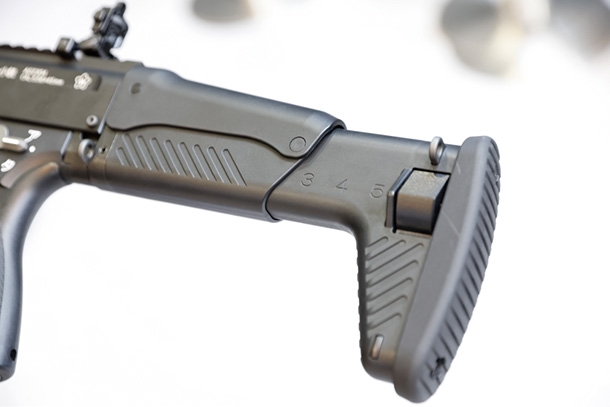 東京マルイ ガスブローバックガン 20式5.56mm小銃