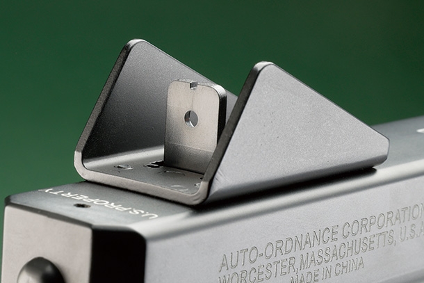 CYMA／CYBERGUN トンプソンM1928ドラムマガジン＆トンプソンM1A1 フルメタル電動ガンフェイクウッド