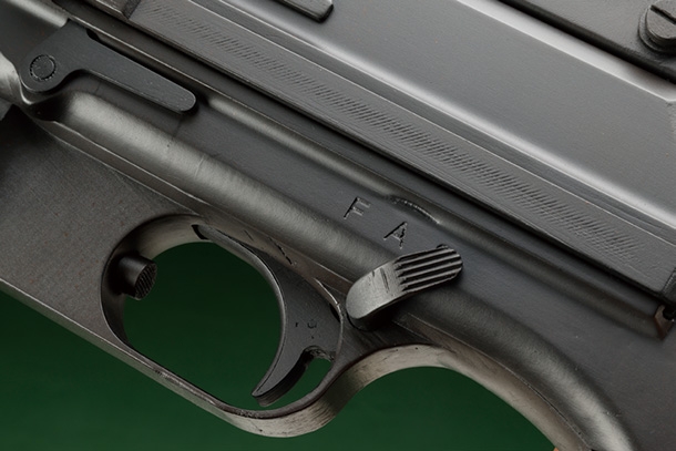 A!CTION ブローニングM1918A2 1/1スケールプラスチックモデル