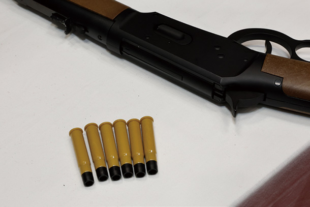 クラウンモデルウインチェスターM1894 レバーアクションライフル ライブカート式エアコッキングガン
