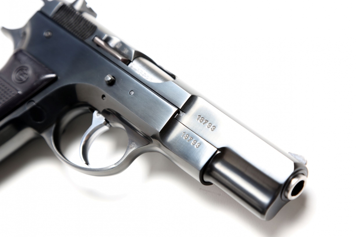 チェコスロバキア製ビンテージハンドガン「CZ75 First Model