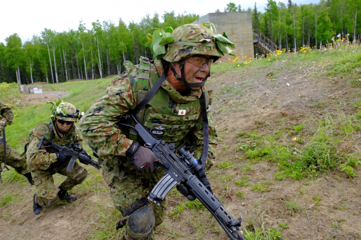 陸上自衛隊】第1空挺団、アラスカの大地を駆ける | ニュース