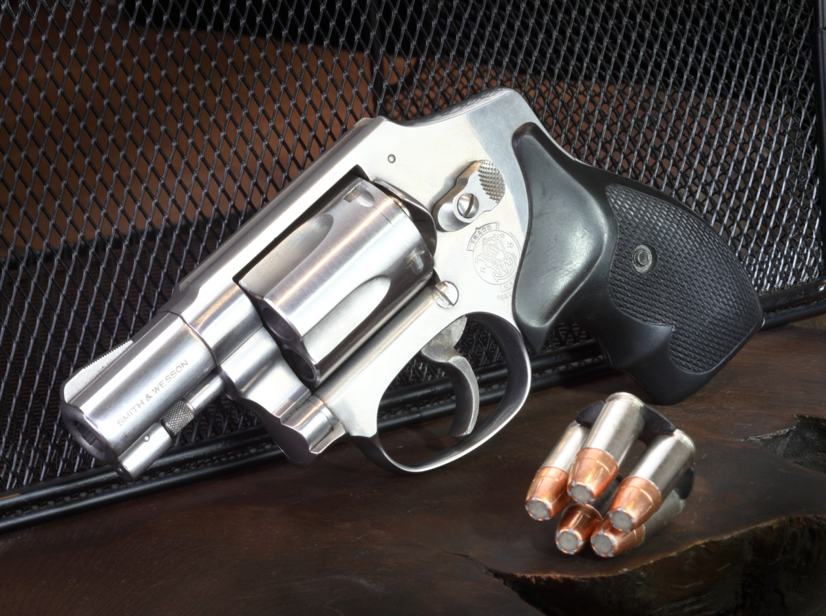 実銃】9mmパラベラムを撃てるリボルバー「S&W M940」 | ニュース