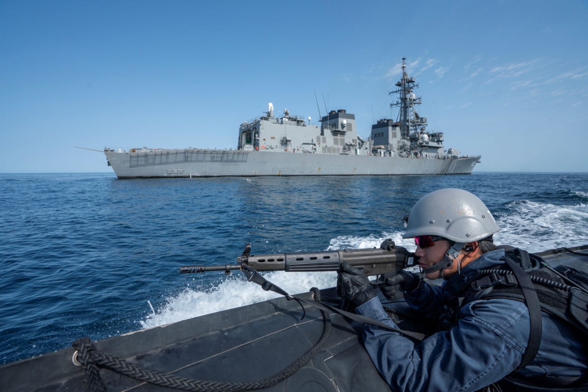 海上自衛隊】海賊から日本の船を守る!! ソマリア沖海賊対処行動